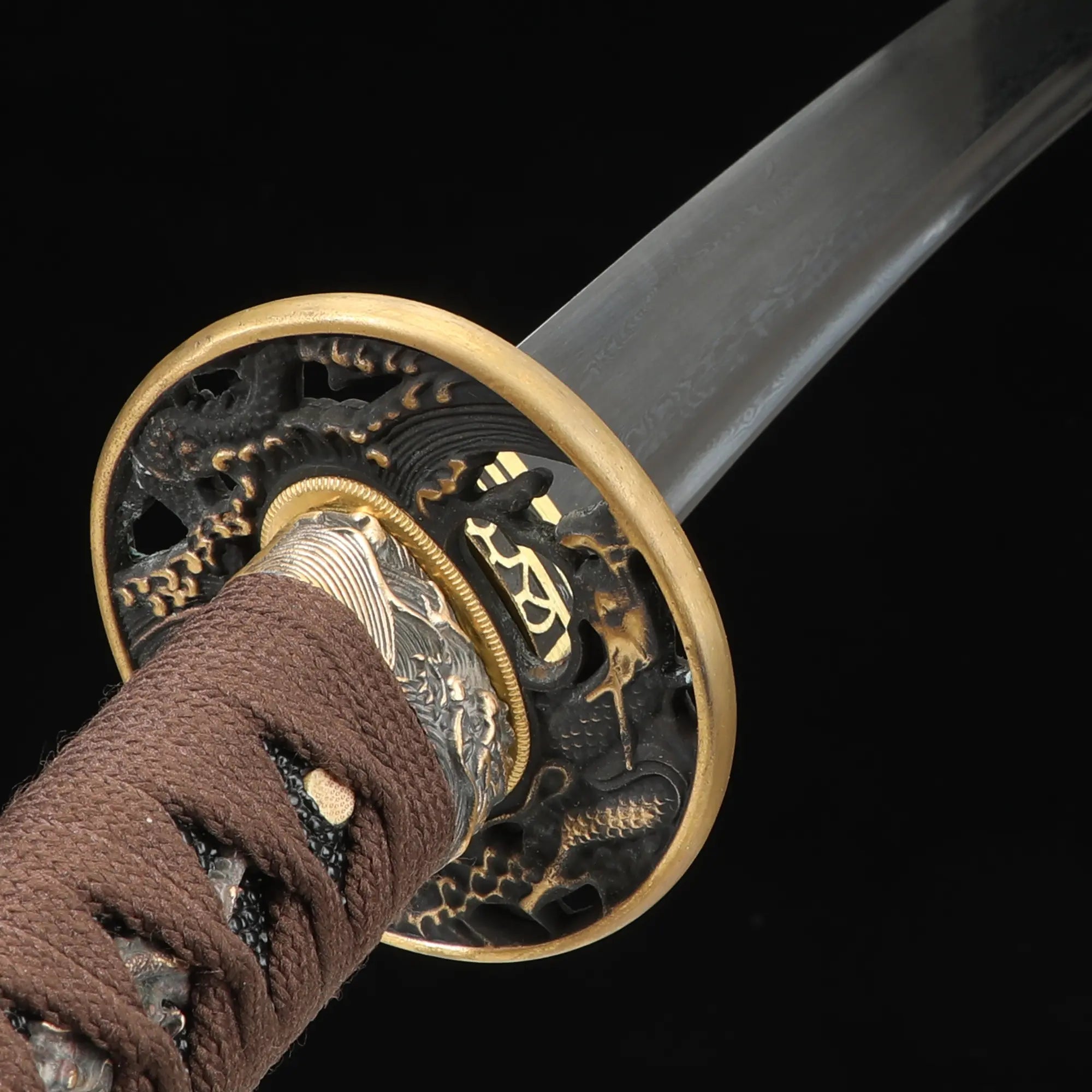 Handmade Japanese Samurai Sword With Damascus Steel Blade And Dragon Tsuba