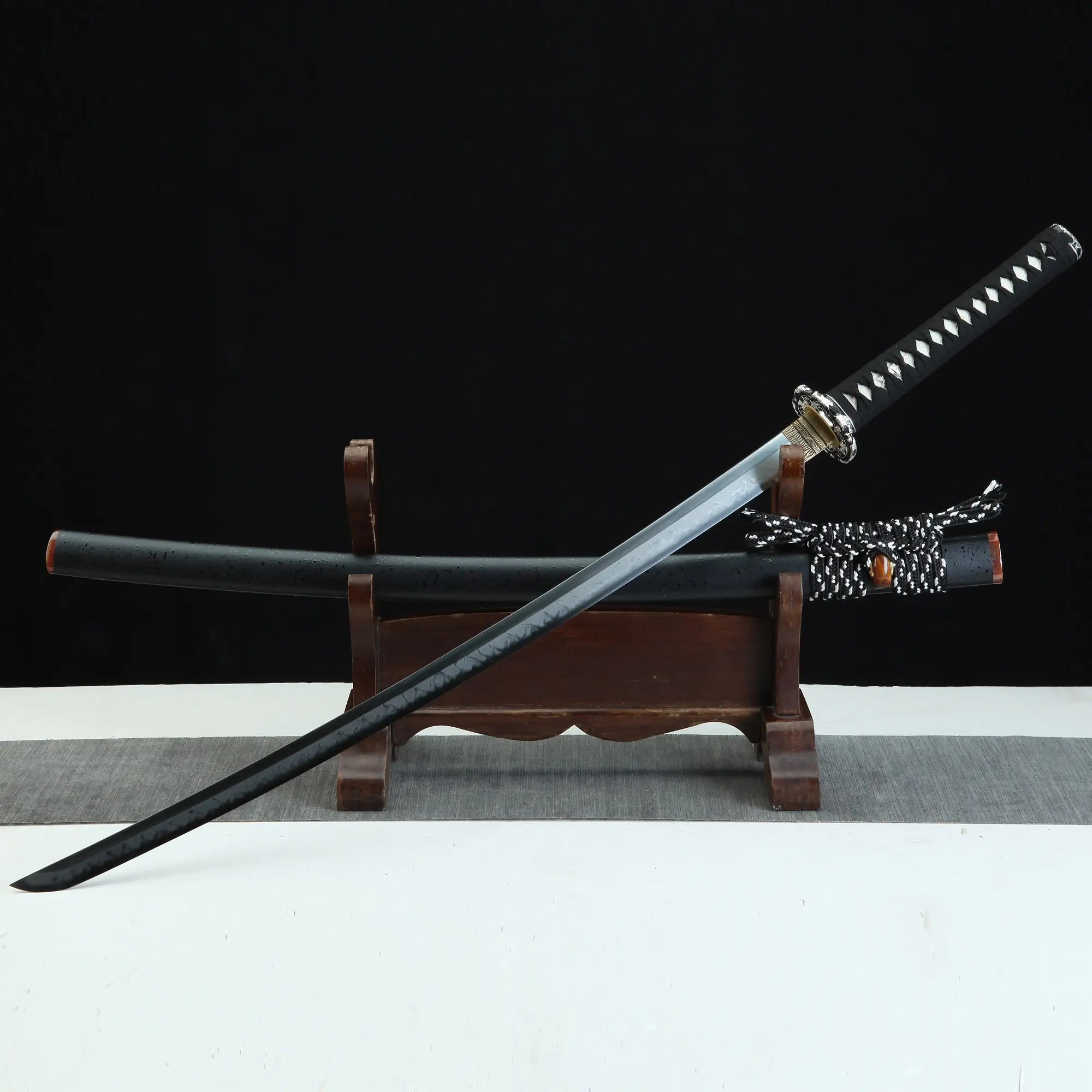 High-performance Handmade Katana Sword T10 Steel With Clay Tempered Blade