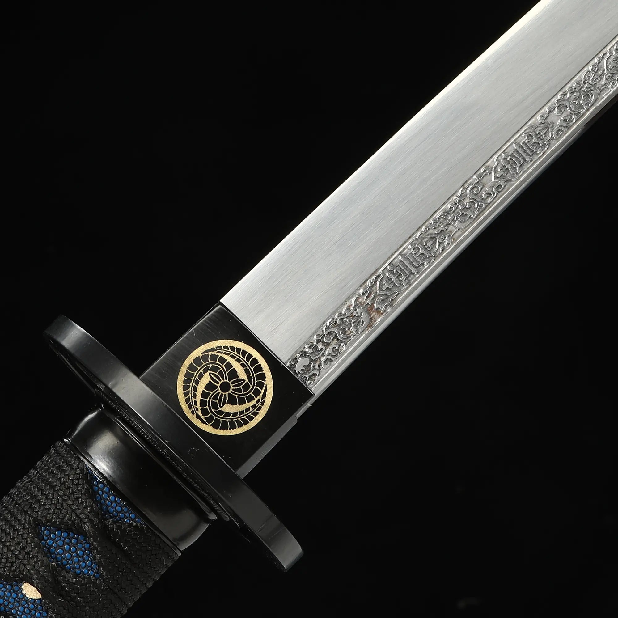 Handmade Full Tang Katana Sword 1095 Carbon Steel With Engraving Craft Scabbard
