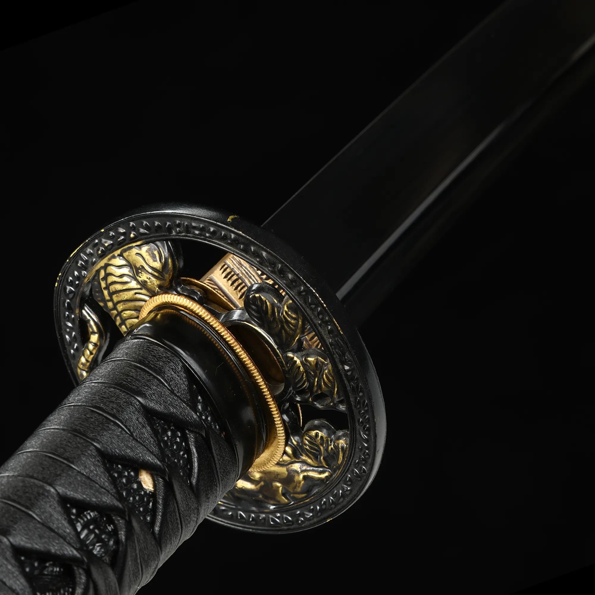 Handcrafted Full Tang Japanese Samurai Sword With 1095 Carbon Steel Blade