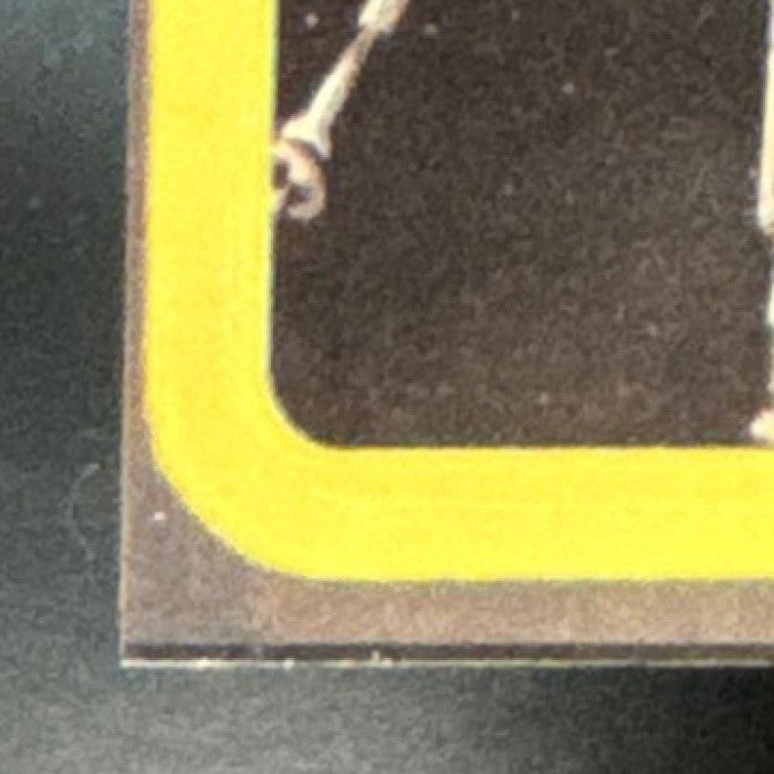 1977 Topps Star Wars Battle in outer space! #11 Yellow - Non-Sports Cards