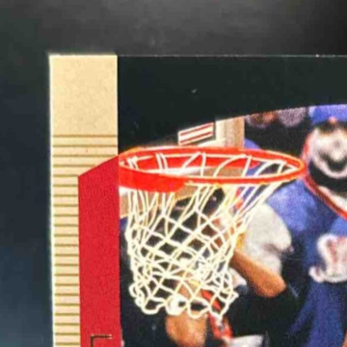 2004-05 Bowman LeBron James Gold #23 Cleveland Cavaliers - Sports Cards