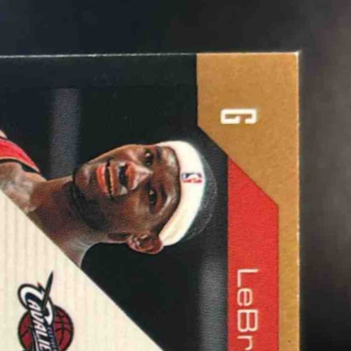 2004-05 Bowman LeBron James Gold #23 Cleveland Cavaliers - Sports Cards