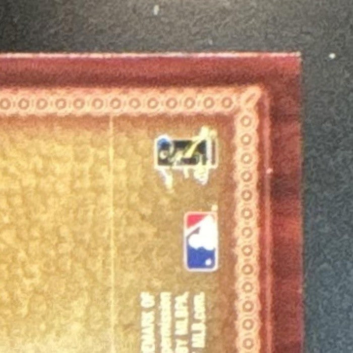 2011 Topps Ryan Howard Throwback Logo Manufactured Patch Philadelphia Phillies - Sports Cards
