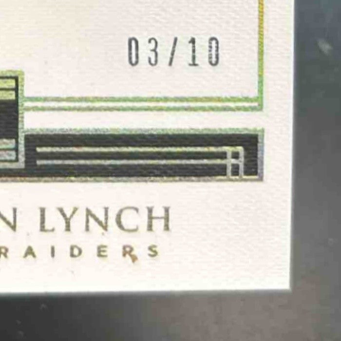 2018 Panini Impeccable Marshawn Lynch Gold /10 #26 Oakland Raiders - Sports Cards