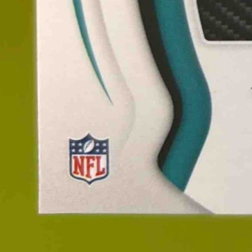 2021 Certified Jaylen Waddle /249 #208 Auto RC Freshman Fabric Miami Dolphins - Sports Cards