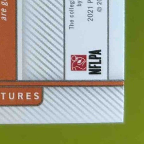 2021 National Treasures Collegiate Travis Etienne Jr. Blue /49 #47 MEM Auto RC - Sports Cards