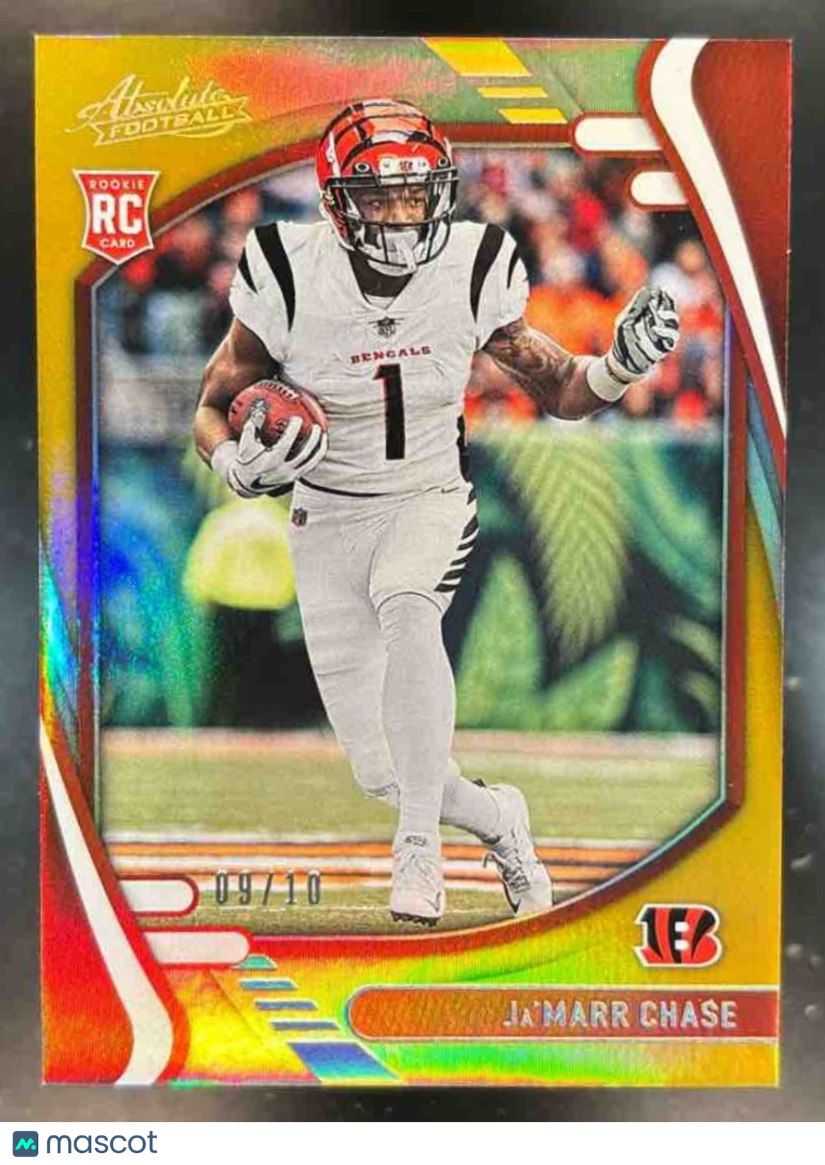 2021 Panini Absolute Ja’Marr Chase Spectrum Gold 9/10 #105 RC Cincinnati Bengals - Sports Cards