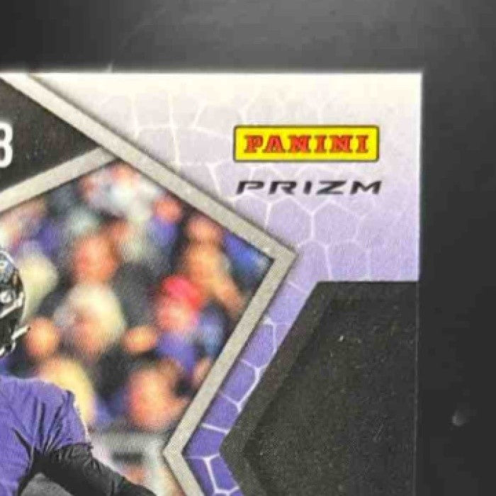 2022 Panini Mosaic Justin Tucker Mosaic Red Wave /9 #18 Baltimore Ravens - Sports Cards
