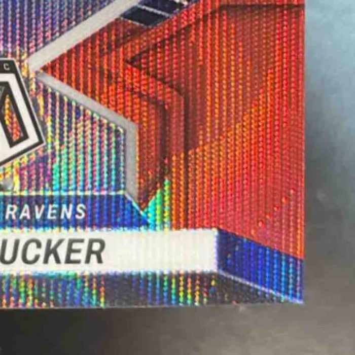 2022 Panini Mosaic Justin Tucker Mosaic Red Wave /9 #18 Baltimore Ravens - Sports Cards