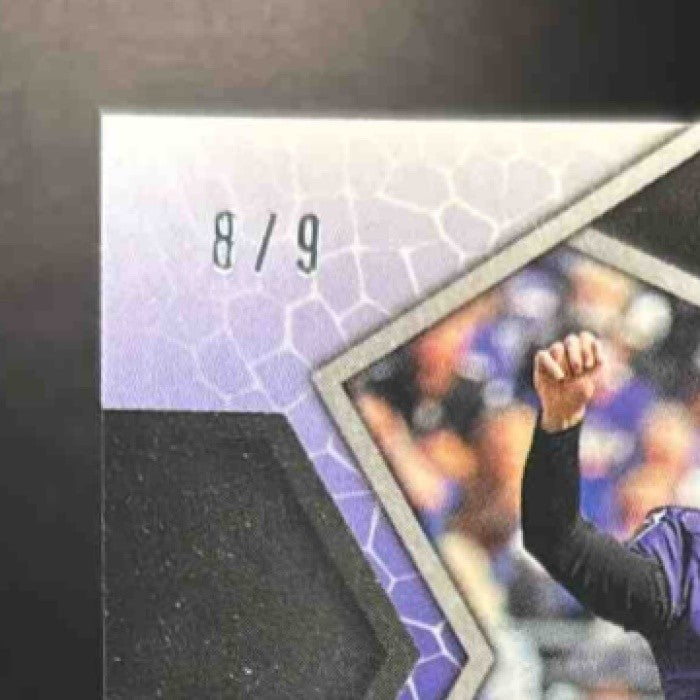 2022 Panini Mosaic Justin Tucker Mosaic Red Wave /9 #18 Baltimore Ravens - Sports Cards