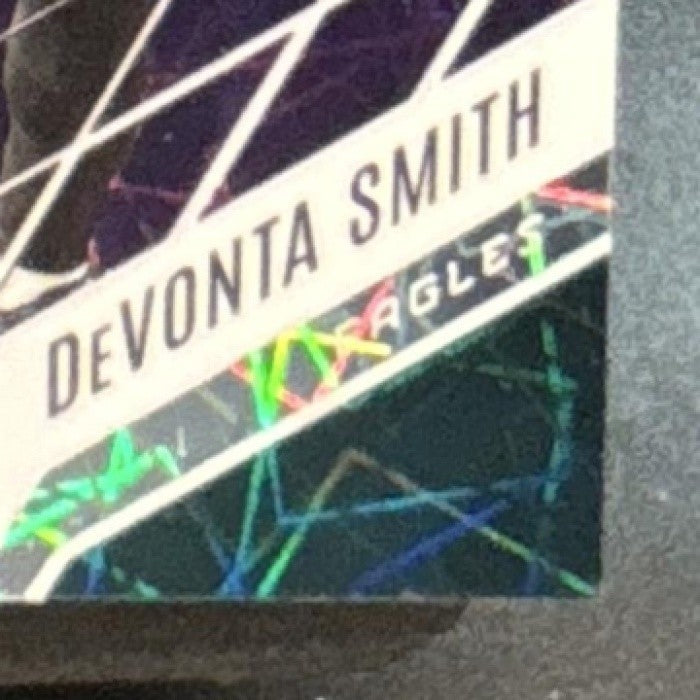 2022 Panini Phoenix DeVonta Smith Silver Lazer #91 Philadelphia Eagles - Sports Cards