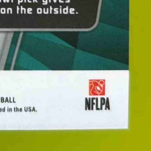 2022 Panini Spectra Tyreek Hill Wavelength Meta 13/25 #WVE 21 Miami Dolphins Sports Cards