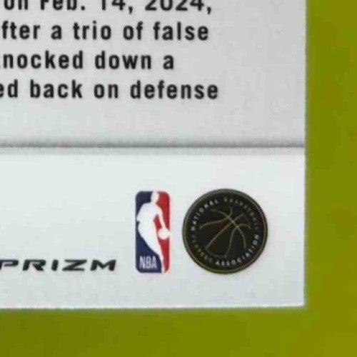 2023-24 Panini Mosaic Luka Doncic Elevate Green #2 Dallas Mavericks - Sports Cards