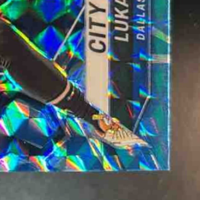 2023-24 Panini Mosaic Luka Doncic Reactive Blue Prizm #285 Dallas Mavericks - Sports Cards