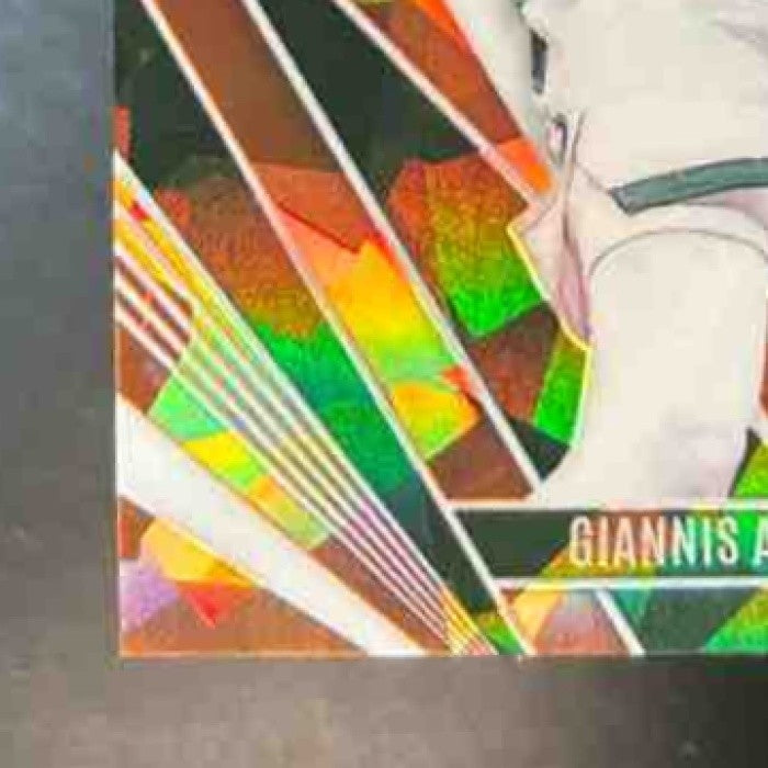 2023-24 Panini Phoenix Giannis Antetokounmpo Paragon Orange Ice /249 #10 Bucks - Sports Cards