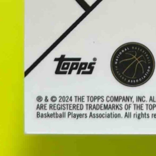 2023-24 Topps Finest Austin Reaves Auto Gold Geometric Refractor 50/50 Lakers - Sports Cards