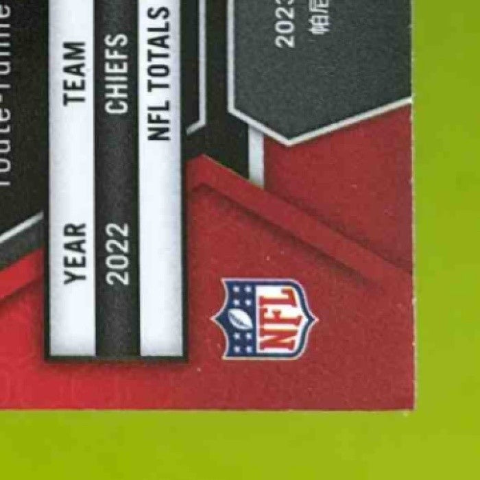 2023 Panini Mosaic Travis Kelce Camo Pink #113 Kansas City Chiefs - Sports Cards