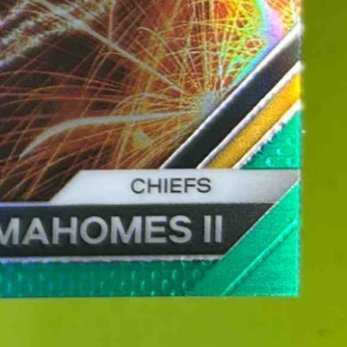 2023 Panini Prizm Patrick Mahomes II Fireworks Prizms Green Kansas City Chiefs - Sports Cards