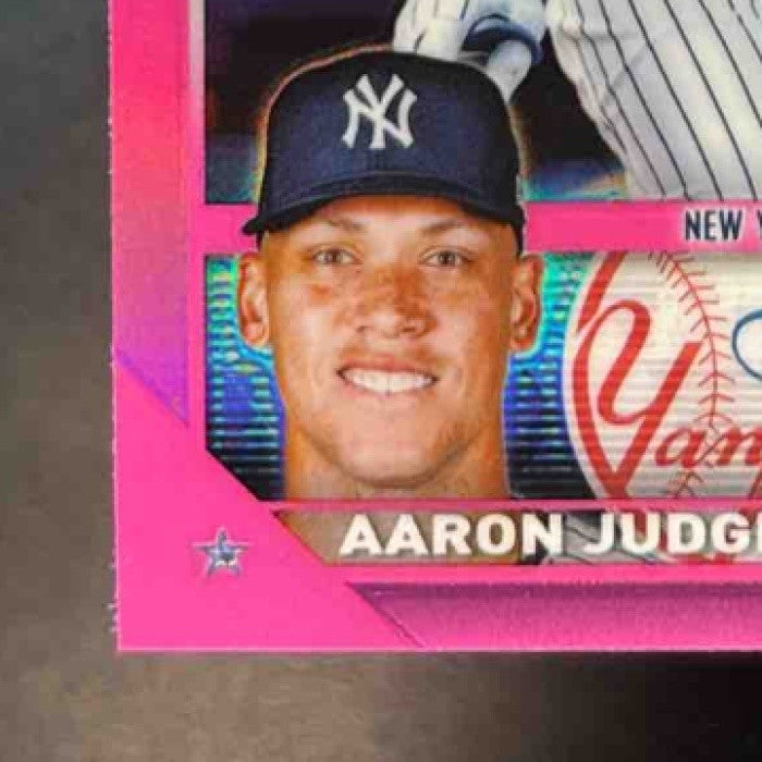 2023 Topps Chrome Aaron Judge Pink Refractor #62 New York Yankees - Sports Cards