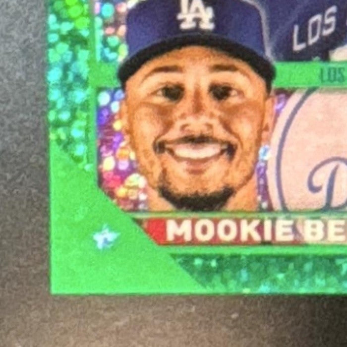 2023 Topps Chrome Mookie Betts Image Variations Green Speckle /99 #150 Dodgers - Sports Cards