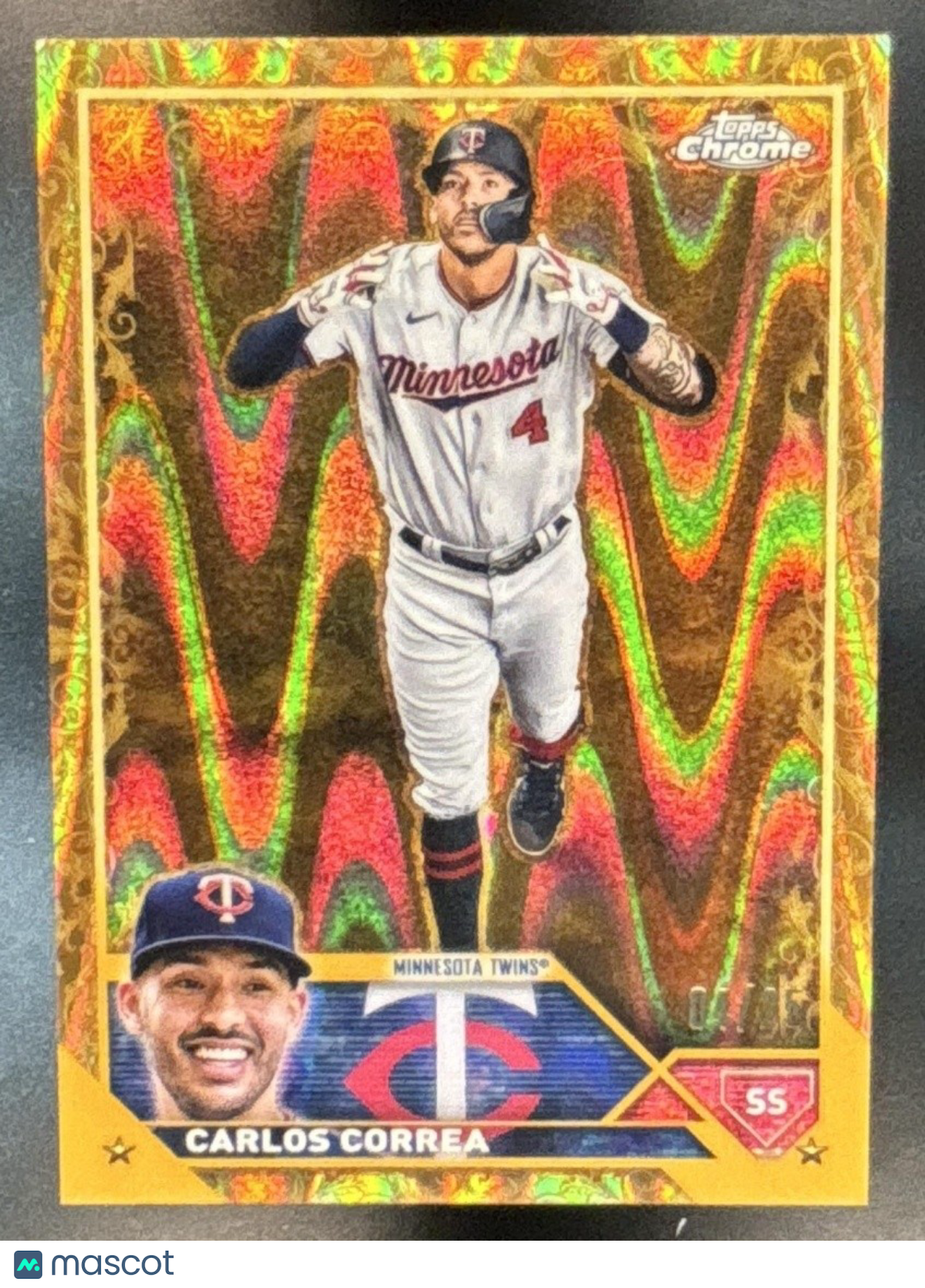 2023 Topps Gilded Collection Carlos Correa RayWave Gold Etch /25 Minnesota Twins - Sports Cards