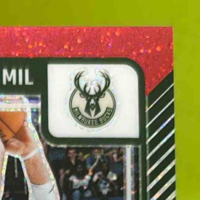 2024-25 Panini Donruss Optic Brook Lopez Fast Break Red /75 #116 Milwaukee Bucks - Sports Cards