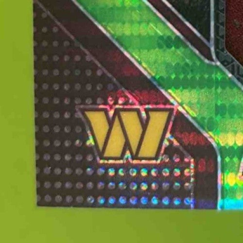 2024 Panini Prizm Jayden Daniels Rookie Gear Green Pulsar MEM RC Commanders - Sports Cards