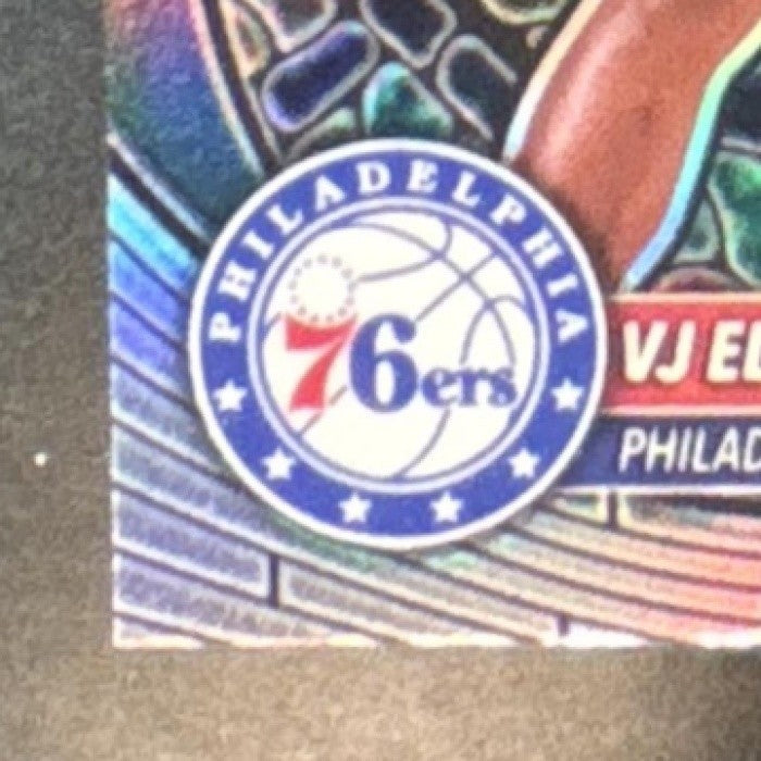 2025-2026 Bowman VJ Edgecombe Chrome Etched In Glass Variation SP RC 76ers - Sports Cards