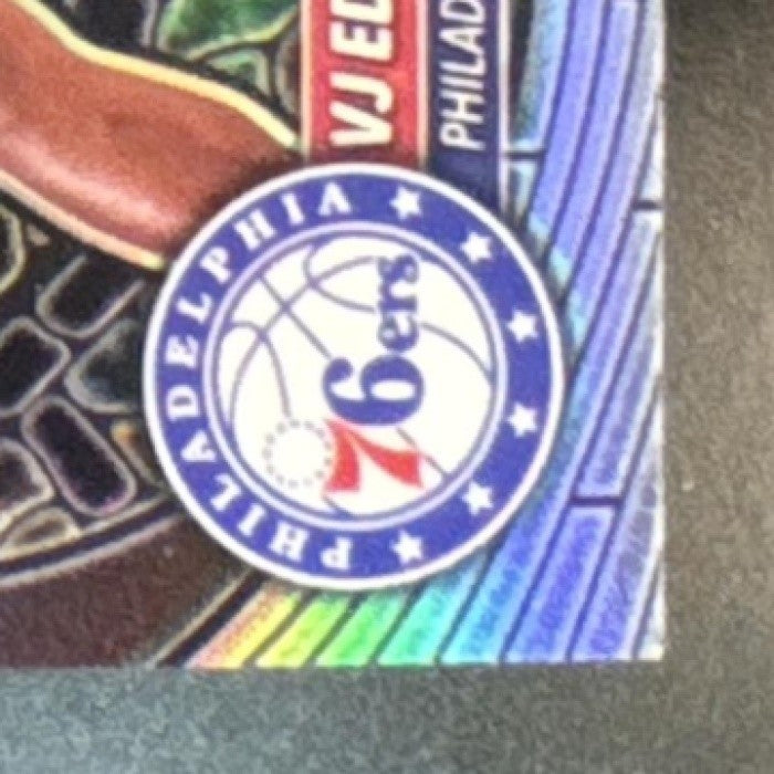 2025-26 Bowman VJ Edgecombe Chrome Etched In Glass Variation #NBE-3 SP RC 76ers - Sports Cards