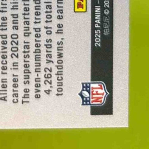 2025 Panini Luminance Josh Allen Vestige #7 Buffalo Bills - Sports Cards