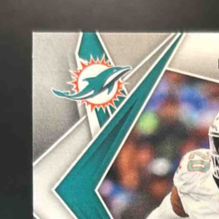 2025 Panini Phoenix Jordyn Brooks Red Seismic /99 #19 Miami Dolphins - Sports Cards