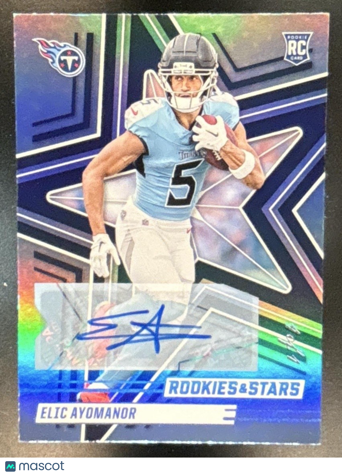 2025 Rookies & Stars Elic Ayomanor Signatures Platinum 1/1 #122 RC Auto Titans - Sports Cards