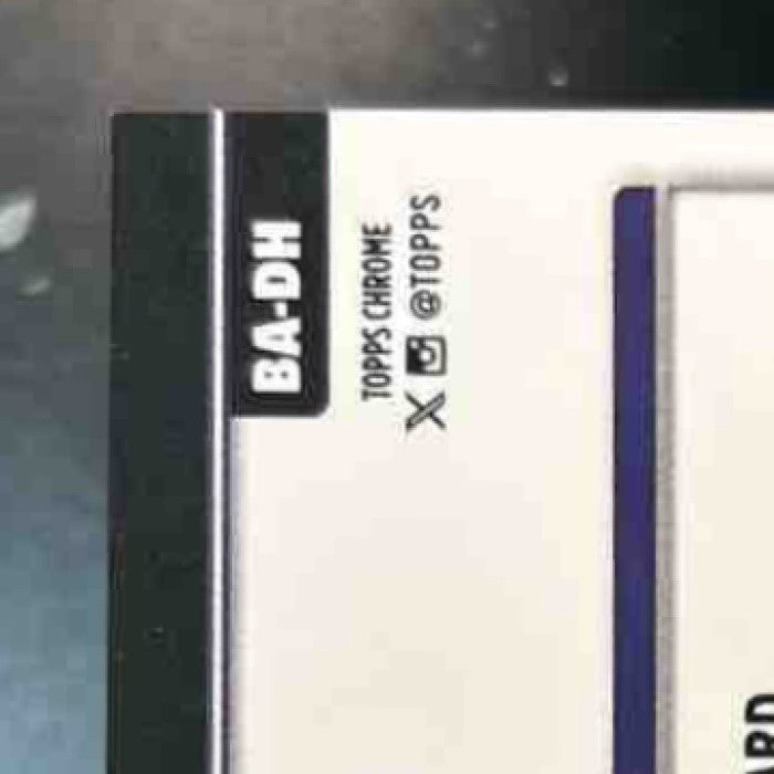 2025 Topps Chrome Derrick Henry Auto Blue Refractor 62/150 Baltimore Ravens - Sports Cards