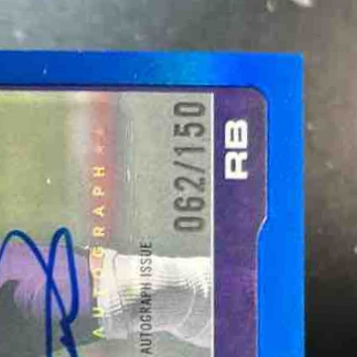 2025 Topps Chrome Derrick Henry Auto Blue Refractor 62/150 Baltimore Ravens - Sports Cards