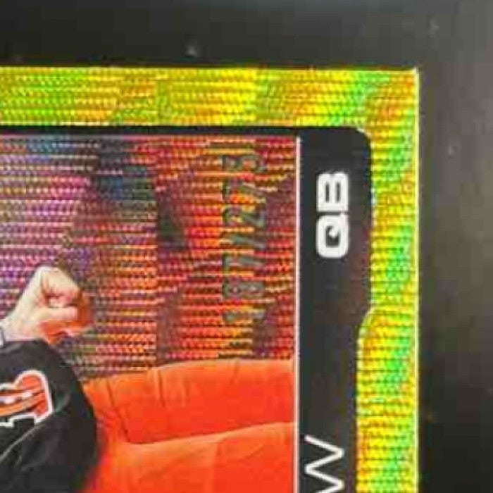 2025 Topps Chrome Joe Burrow #61 Yellow Wave /275 Cincinnati Bengals - Sports Cards