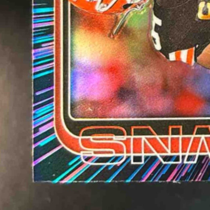 2025 Topps Chrome Myles Garrett Neon Pulse Refractor #70 Cleveland Browns - Sports Cards