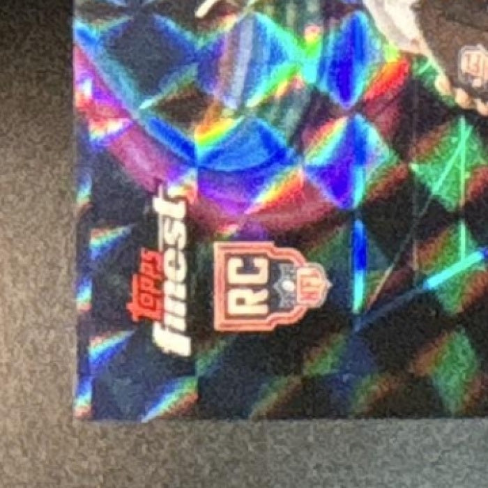 2025 Topps Finest Cam Ward Rookie Auto Blue Geometric Refractor 57/99 Titans RC - Sports Cards