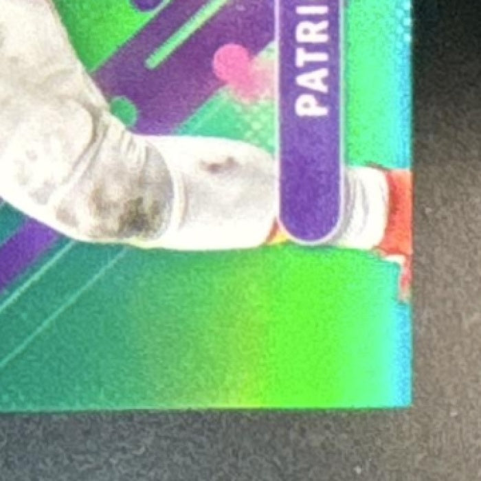 2025 Topps Finest Patrick Mahomes True Green Refractor 44/75 Kansas City Chiefs - Sports Cards