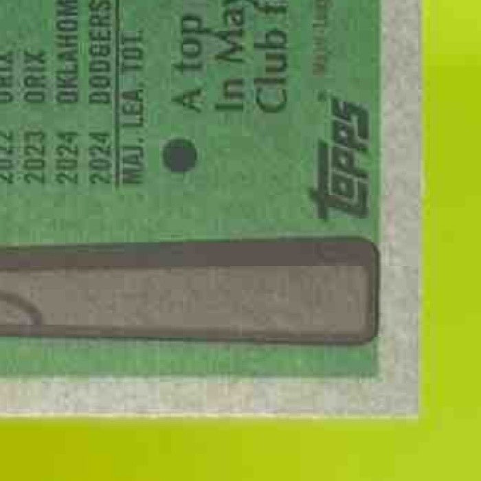 2025 Topps Heritage Yoshinobu Yamamoto Chrome Pink Sparkle #172 Dodgers - Sports Cards