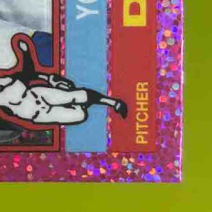 2025 Topps Heritage Yoshinobu Yamamoto Chrome Pink Sparkle #172 Dodgers - Sports Cards