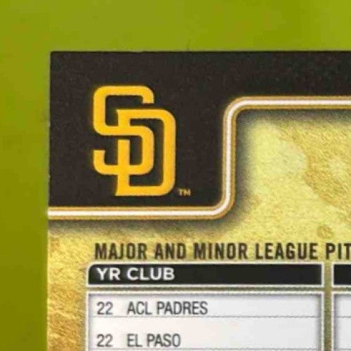 2025 Topps Robert Suarez Golden Mirror Variation SSP #633 San Diego Padres - Sports Cards