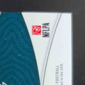 2021 National Treasures DeVonta Smith Rookie NFL Gear Combo Materials Gold 1/10