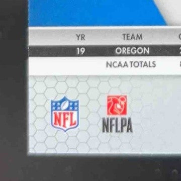 2020 Panini Mosaic Justin Herbert Prizm Reactive Blue RC Los Angeles Chargers