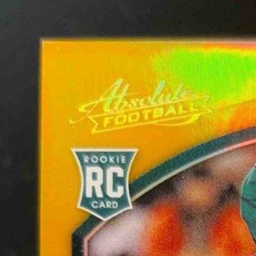 2021 Panini Absolute DeVonta Smith Spectrum Gold 4/10 107 RC Philadelphia Eagles