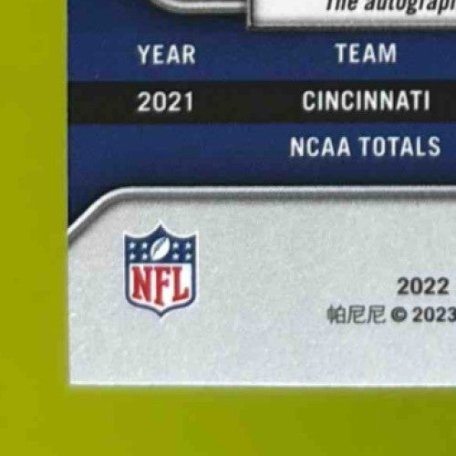 2022 Panini Playbook Alec Pierce Signatures Platinum 15/25 #121 RC Auto Colts - Sports Cards