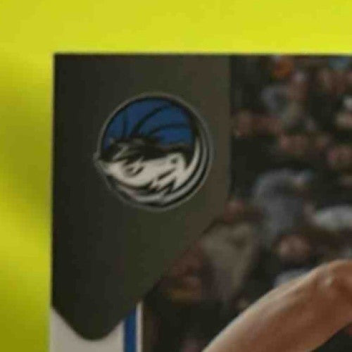 2020-21 Prizm Dorian Finney-Smith Green Pulsar Prizms 19/25 #63 Dallas Mavericks