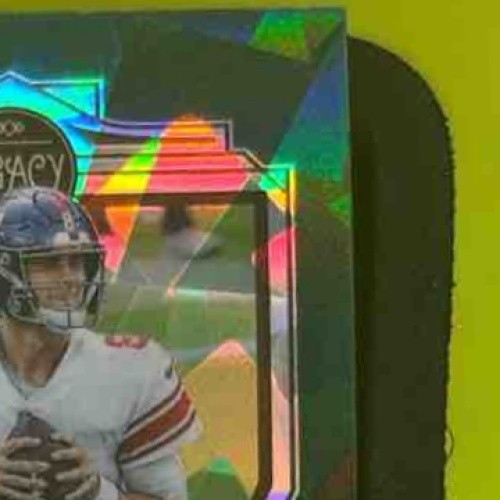 2021 Panini Legacy Daniel Jones Emerald Mini /25 #6 New York Giants