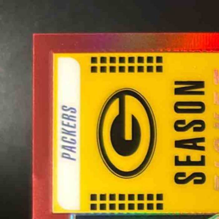 2018 Contenders Optic Aaron Rodgers Red /199 #59 Season Ticket Green Bay Packers