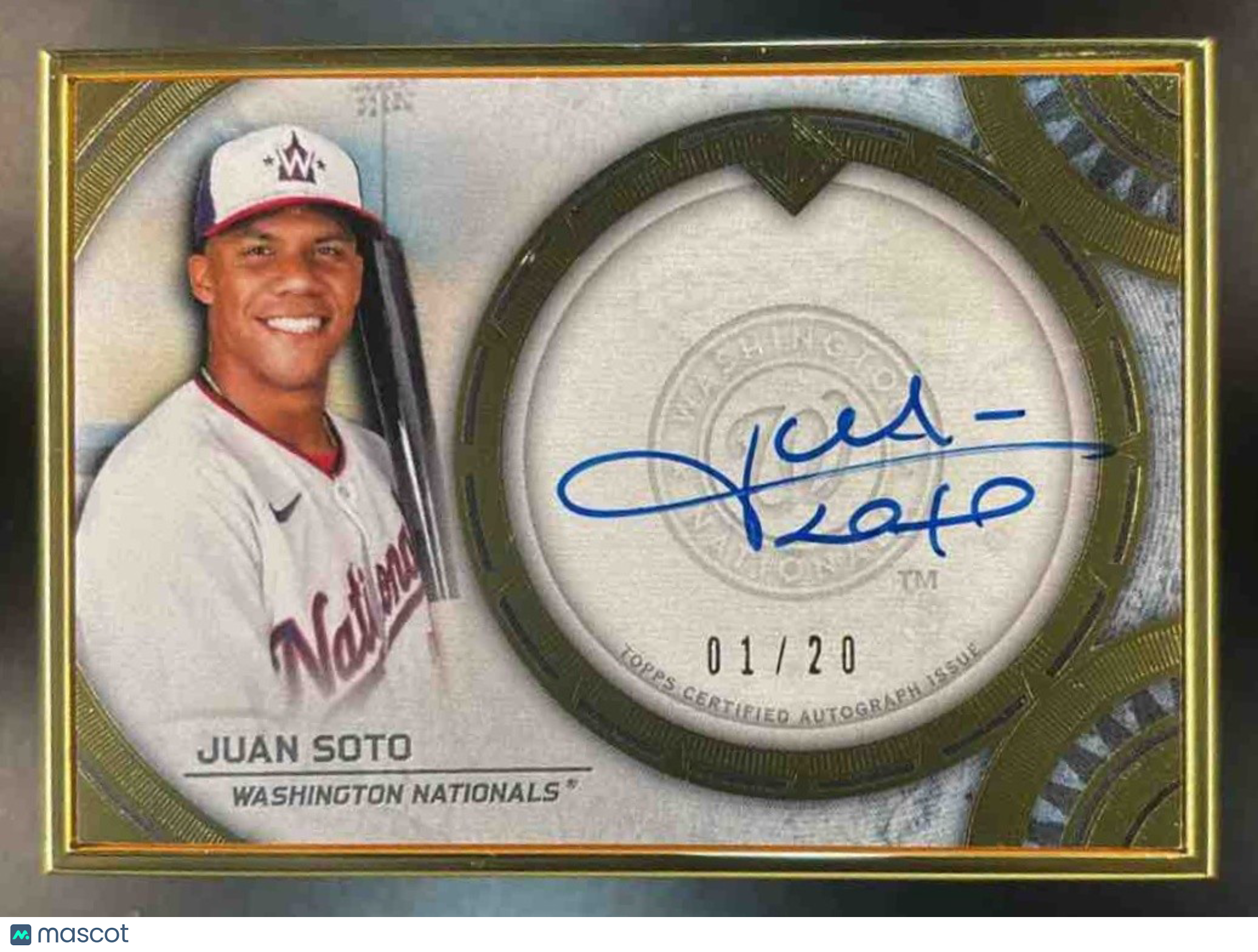 2023 Topps Transcendent Collection Juan Soto Gold Frame Auto 1/20 BOOK END Padre